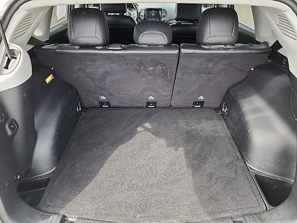 Used 2018 Jeep Compass Limited AWD/4WD image 20