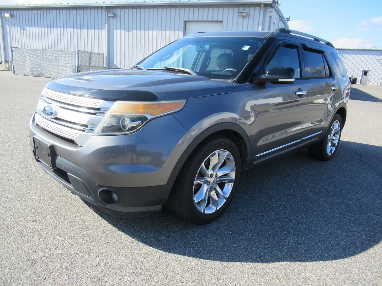 Used 2014 Ford Explorer XLT w/ Equipment Group 202A FWD image 1