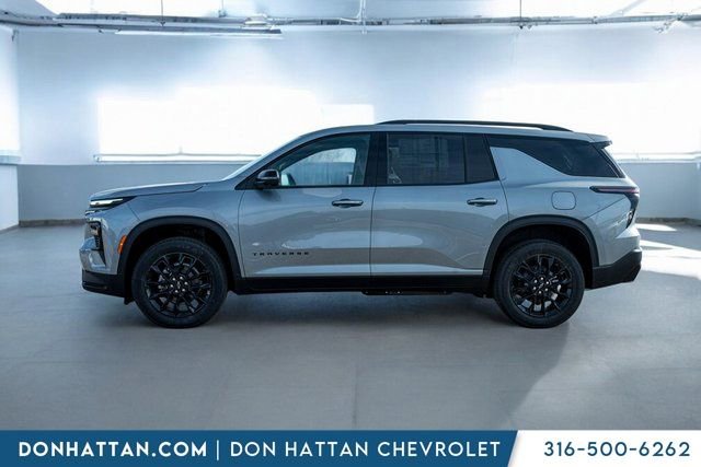 New 2026 Chevrolet Traverse LT w/ Midnight/Sport Edition image 2