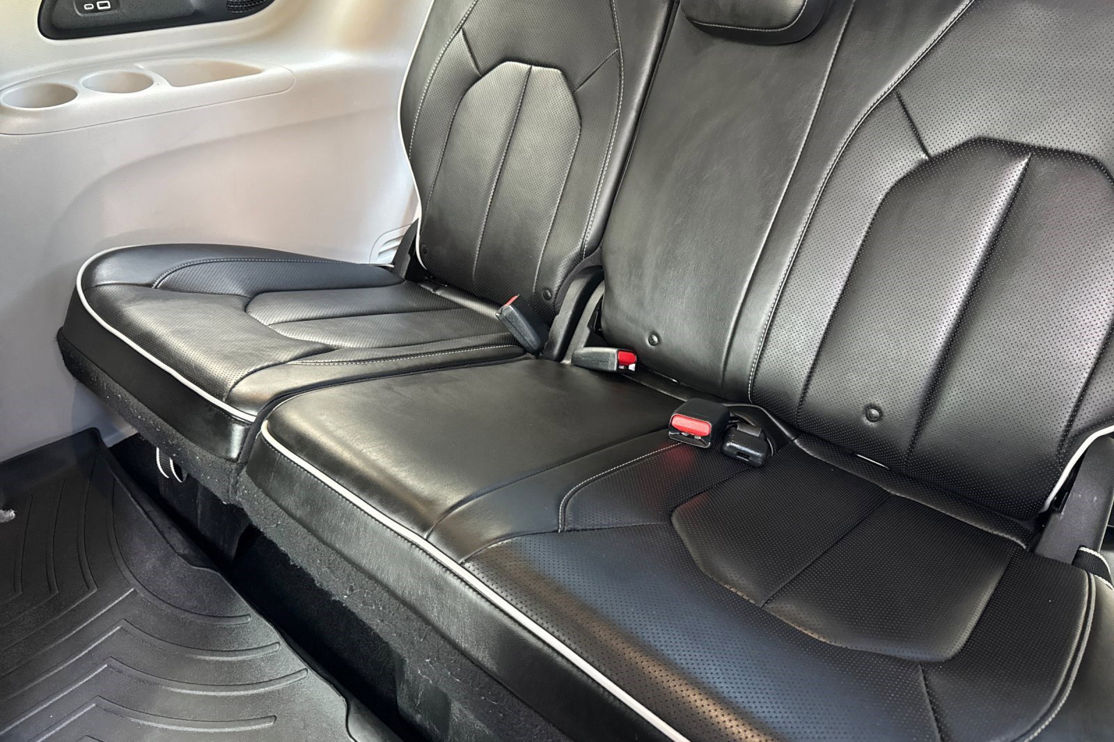 Used 2021 Chrysler Pacifica Limited w/ Premium & Safety Sphere Group image 33