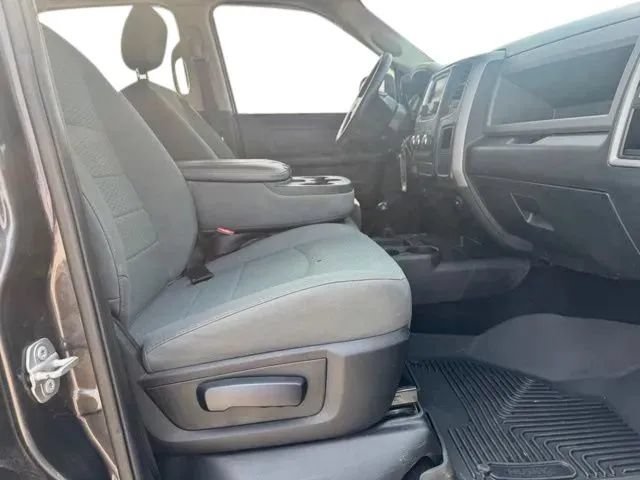 Used 2018 RAM 2500 Tradesman w/ Chrome Appearance Group AWD/4WD image 14