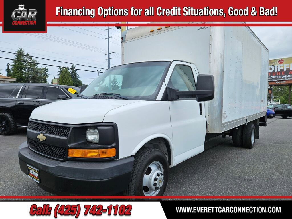 Used 2016 Chevrolet Express 3500 Extended image 1