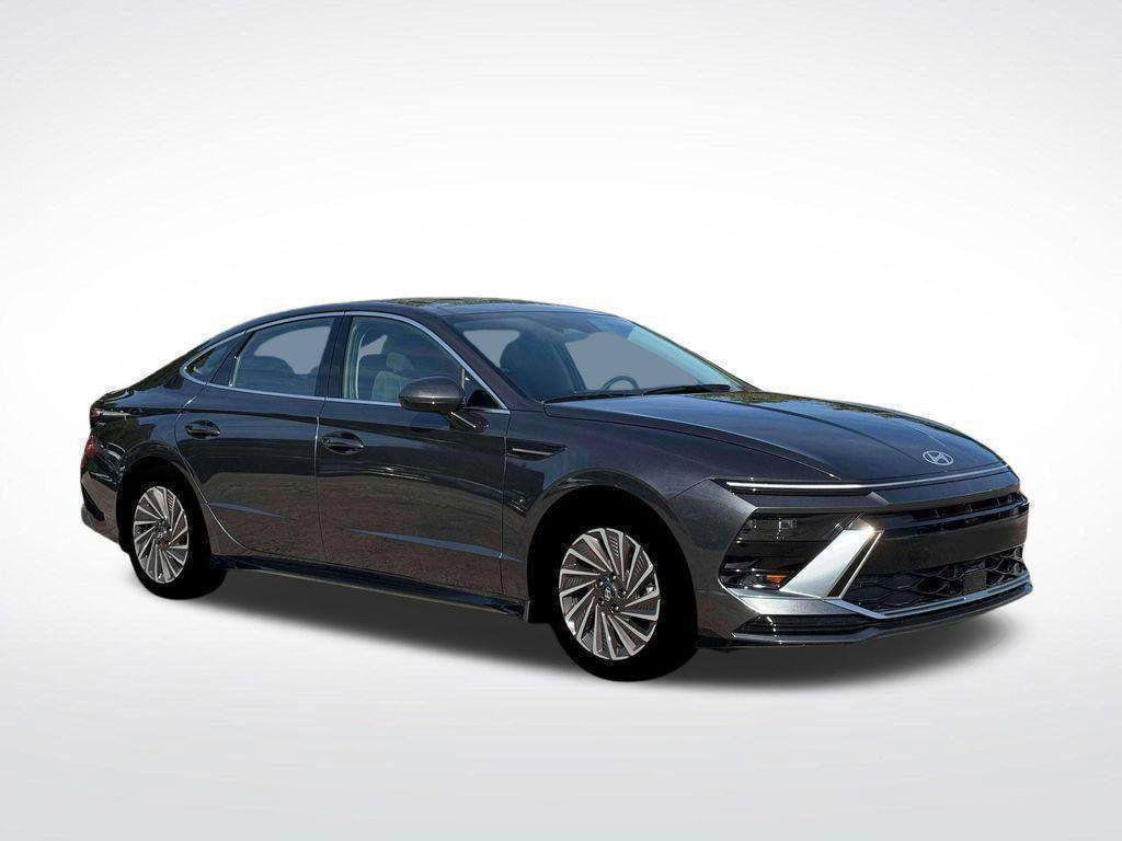 New 2026 Hyundai Sonata SEL FWD image 3