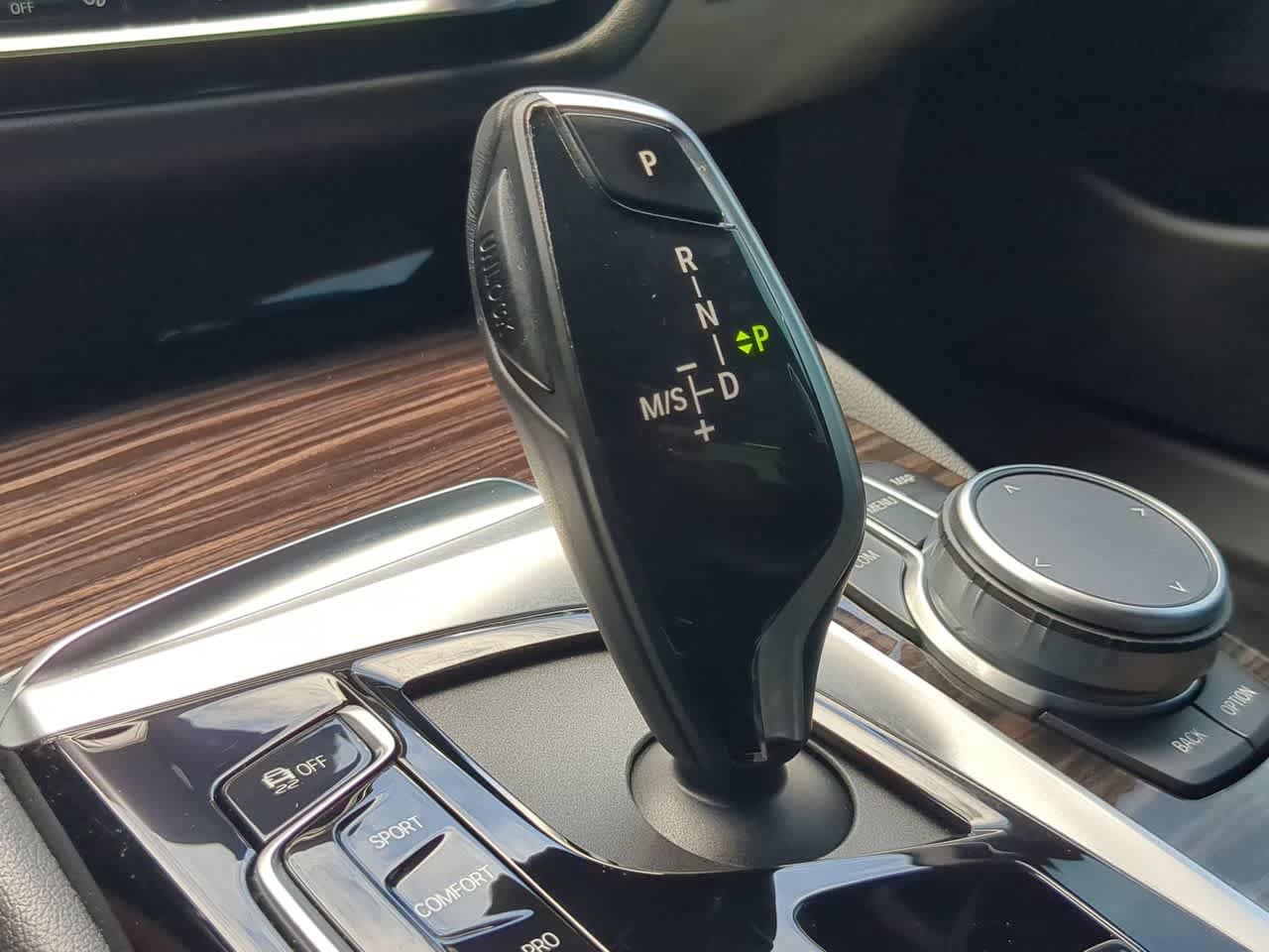 Used 2022 BMW 530i w/ M Sport Package RWD image 33