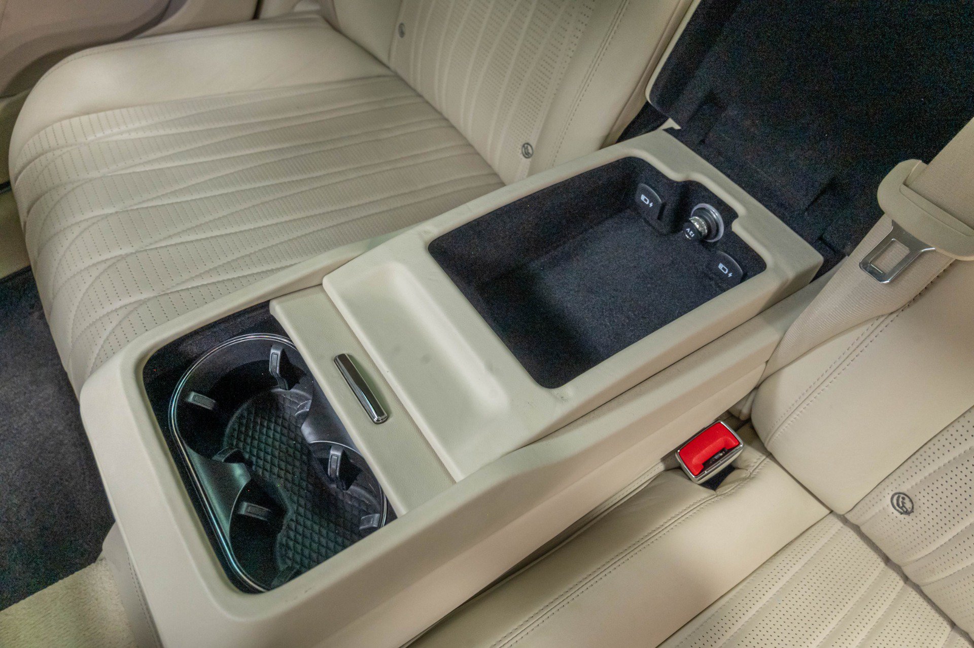 Used 2021 Bentley Flying Spur W12 AWD/4WD image 24