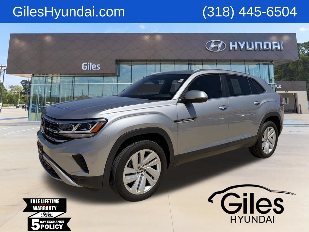 Used 2022 Volkswagen Atlas Cross Sport SE w/ Panoramic Sunroof Package