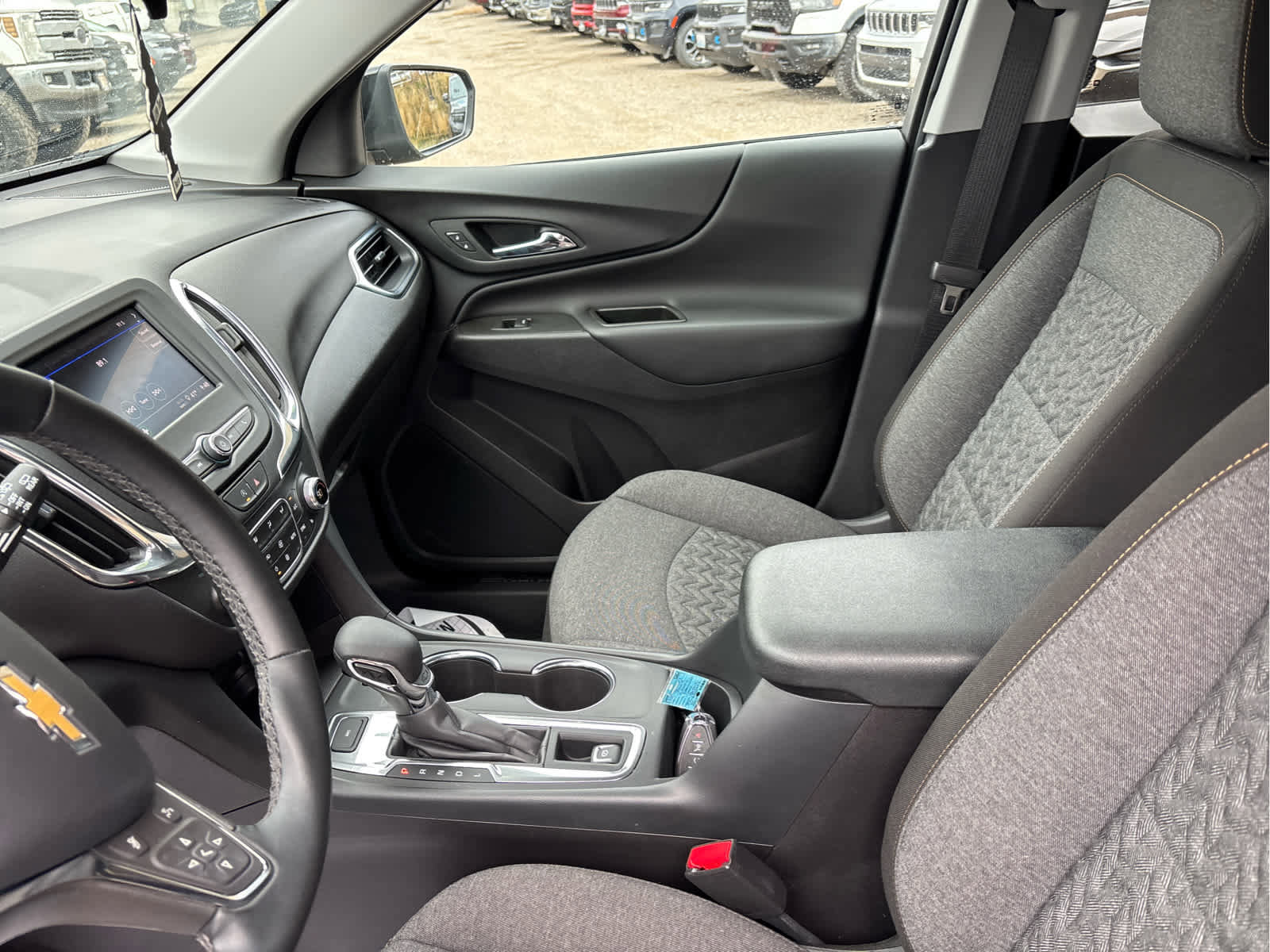 Used 2024 Chevrolet Equinox LT image 20