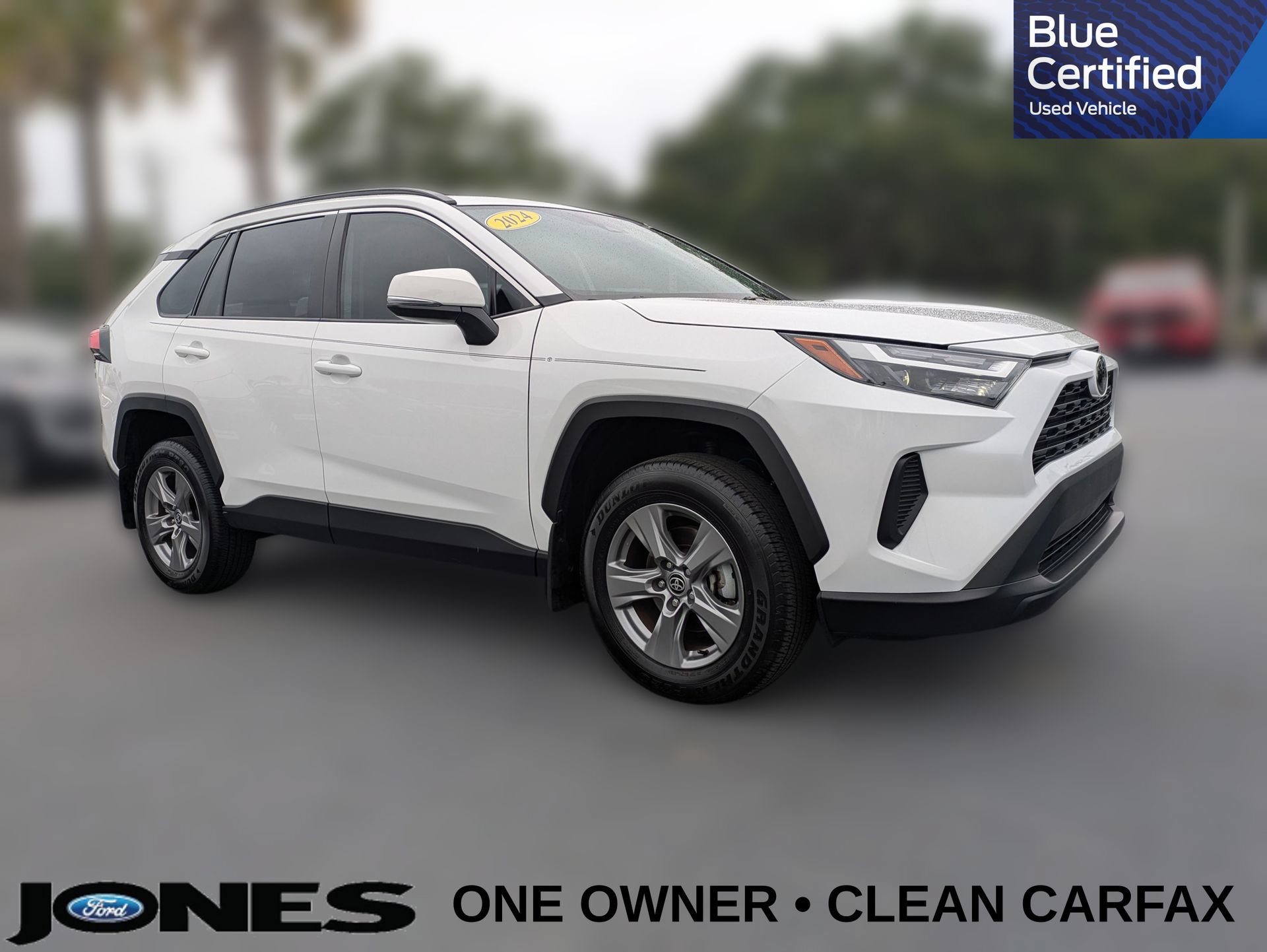 Used 2024 Toyota RAV4 XLE w/ Convenience Package FWD image 1