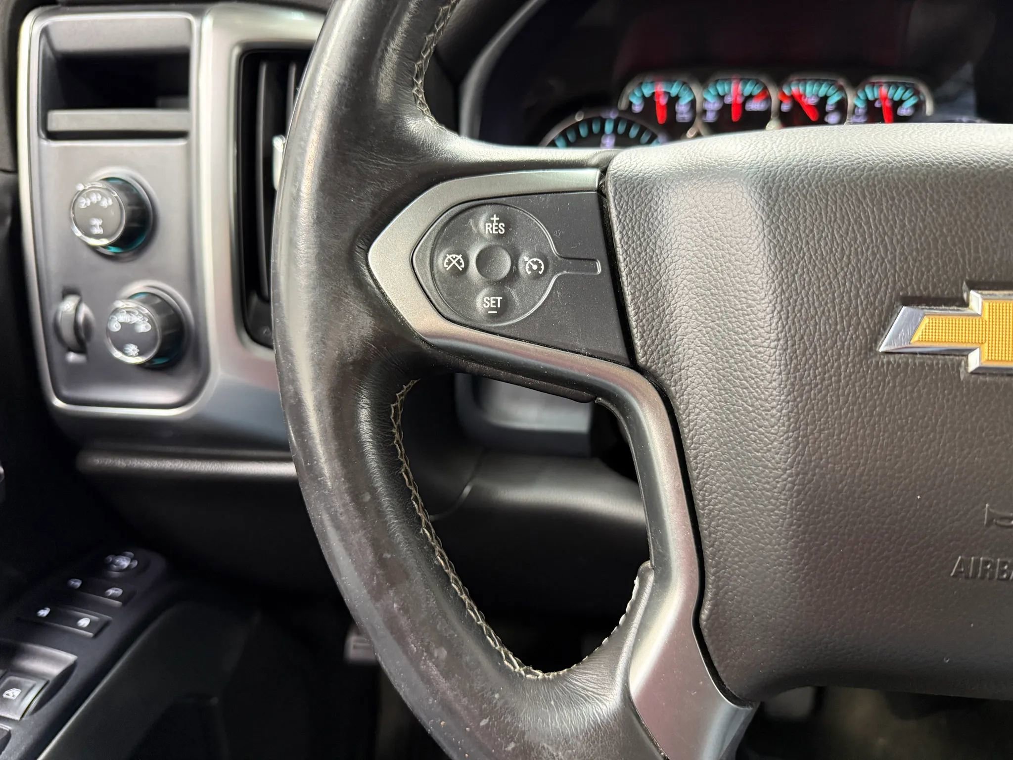 Used 2018 Chevrolet Silverado 2500 LT AWD/4WD image 28