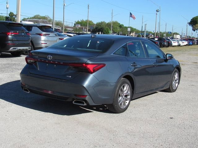 Used 2019 Toyota Avalon XLE image 3
