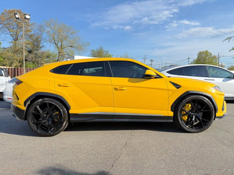 Used 2019 Lamborghini Urus AWD/4WD image 5