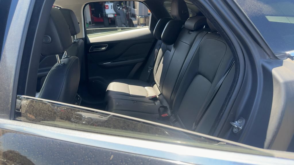 Used 2020 Jaguar F-PACE AWD/4WD image 12