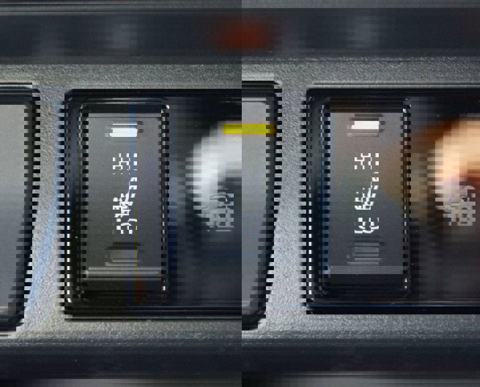 Used 2025 Toyota RAV4 XSE image 8