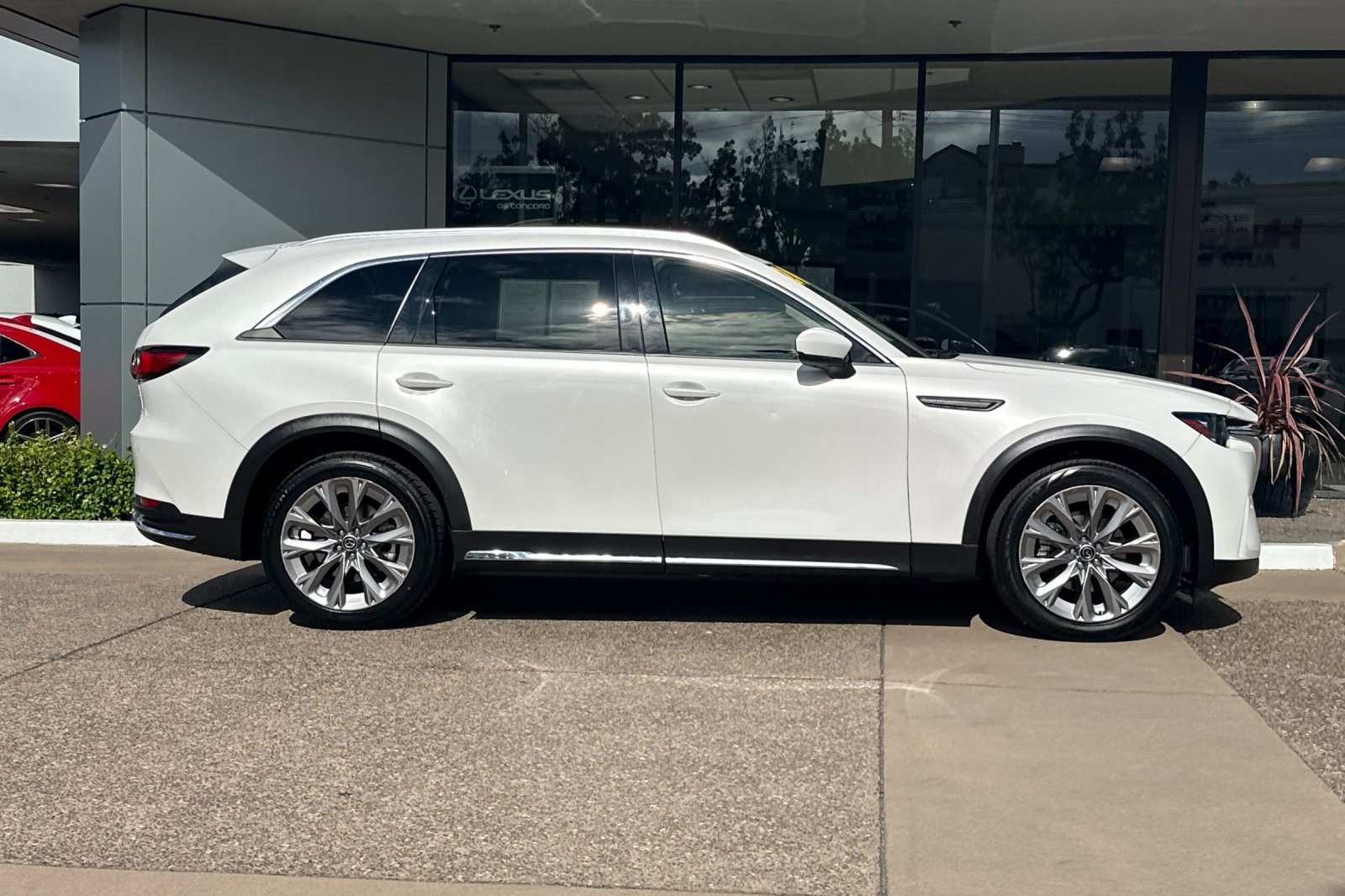 Used 2024 MAZDA CX-90 3.3 Turbo w/ Premium Package AWD/4WD image 3
