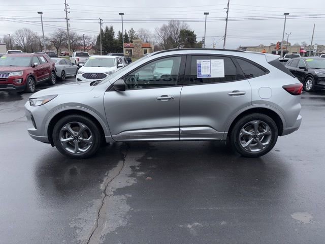 Certified 2023 Ford Escape ST-Line w/ Tech Pack #1 AWD/4WD image 17