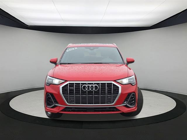 Used 2022 Audi Q3 2.0T Premium image 2