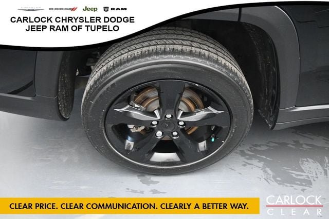 Used 2023 Jeep Grand Cherokee L Laredo RWD image 39