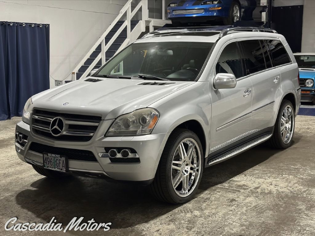 Used 2010 Mercedes-Benz GL 450 4MATIC image 3