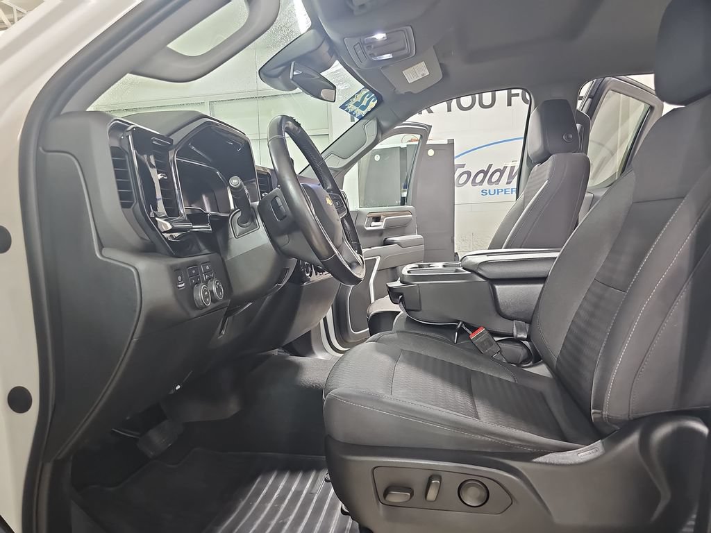 Certified 2022 Chevrolet Silverado 1500 LT AWD/4WD image 18