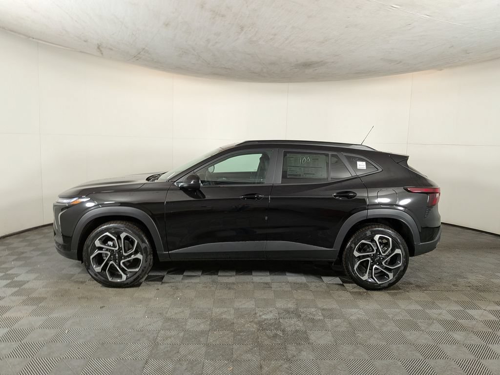 New 2026 Chevrolet Trax RS w/ Driver Confidence Package FWD image 3