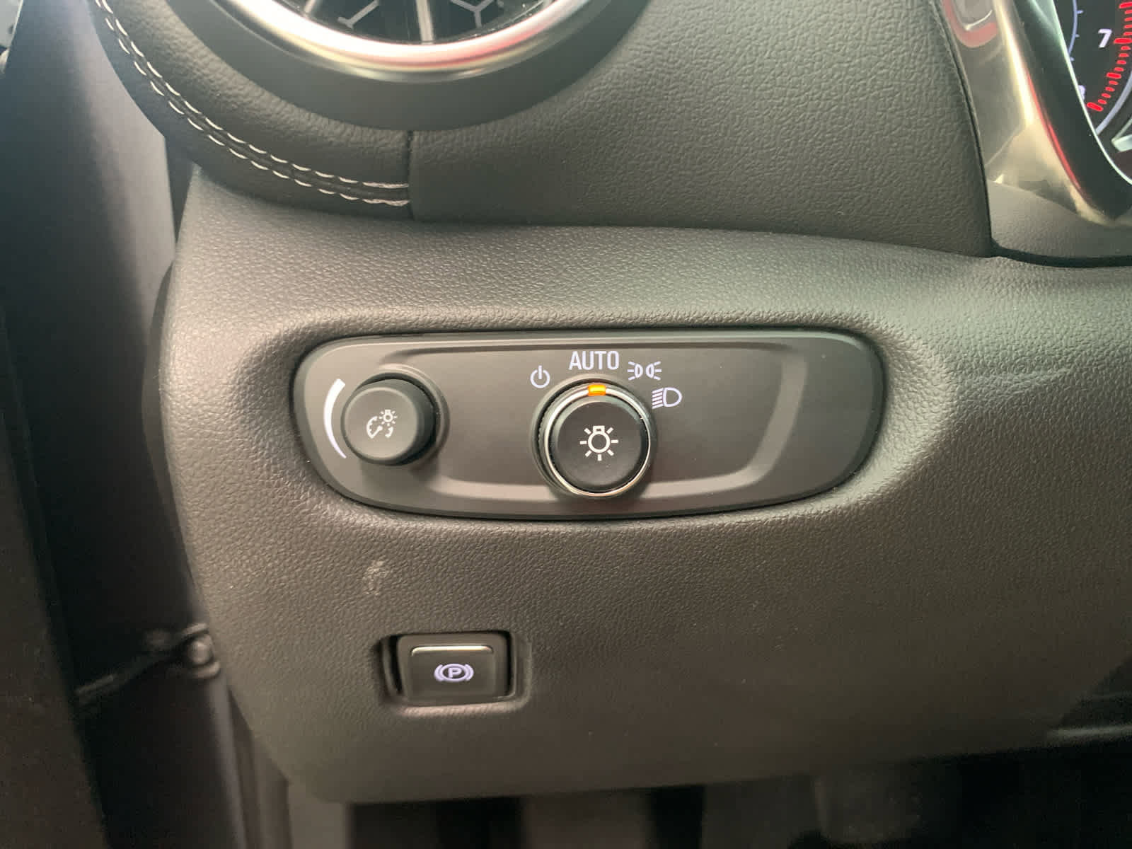 Used 2024 Chevrolet Blazer LT w/ Convenience Package image 23