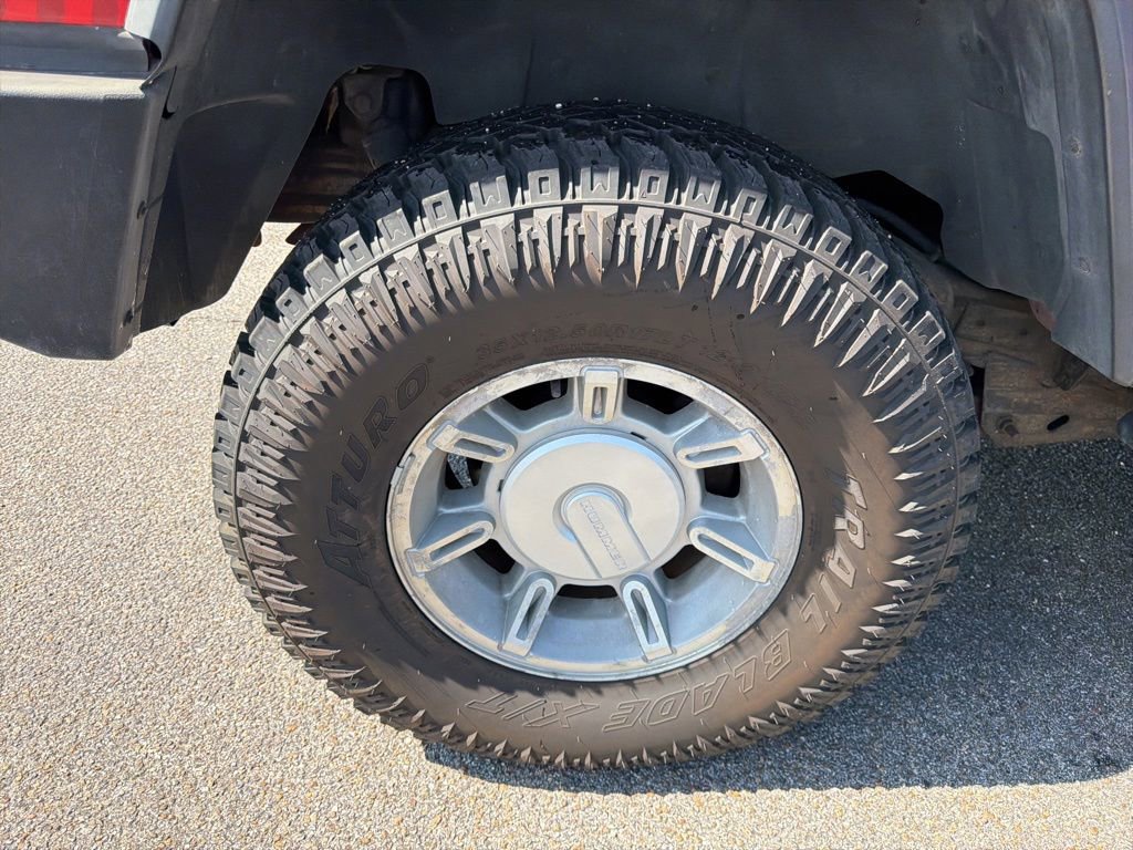 Used 2004 HUMMER H2 w/ Preferred Equipment Group AWD/4WD image 8