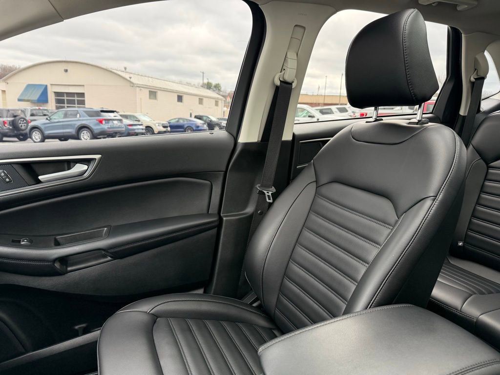 Certified 2024 Ford Edge SEL w/ Convenience Package AWD/4WD image 28