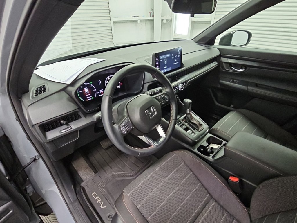 Used 2026 Honda CR-V Sport image 12
