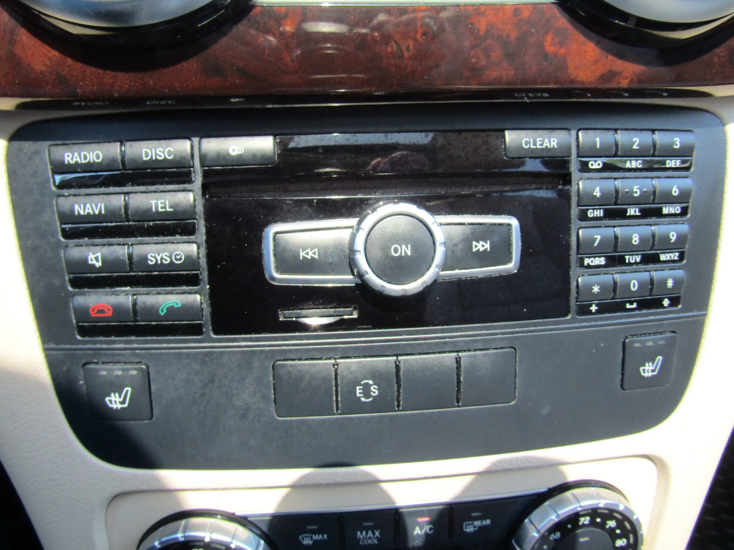 Used 2014 Mercedes-Benz GLK 250 BlueTEC 4MATIC image 24