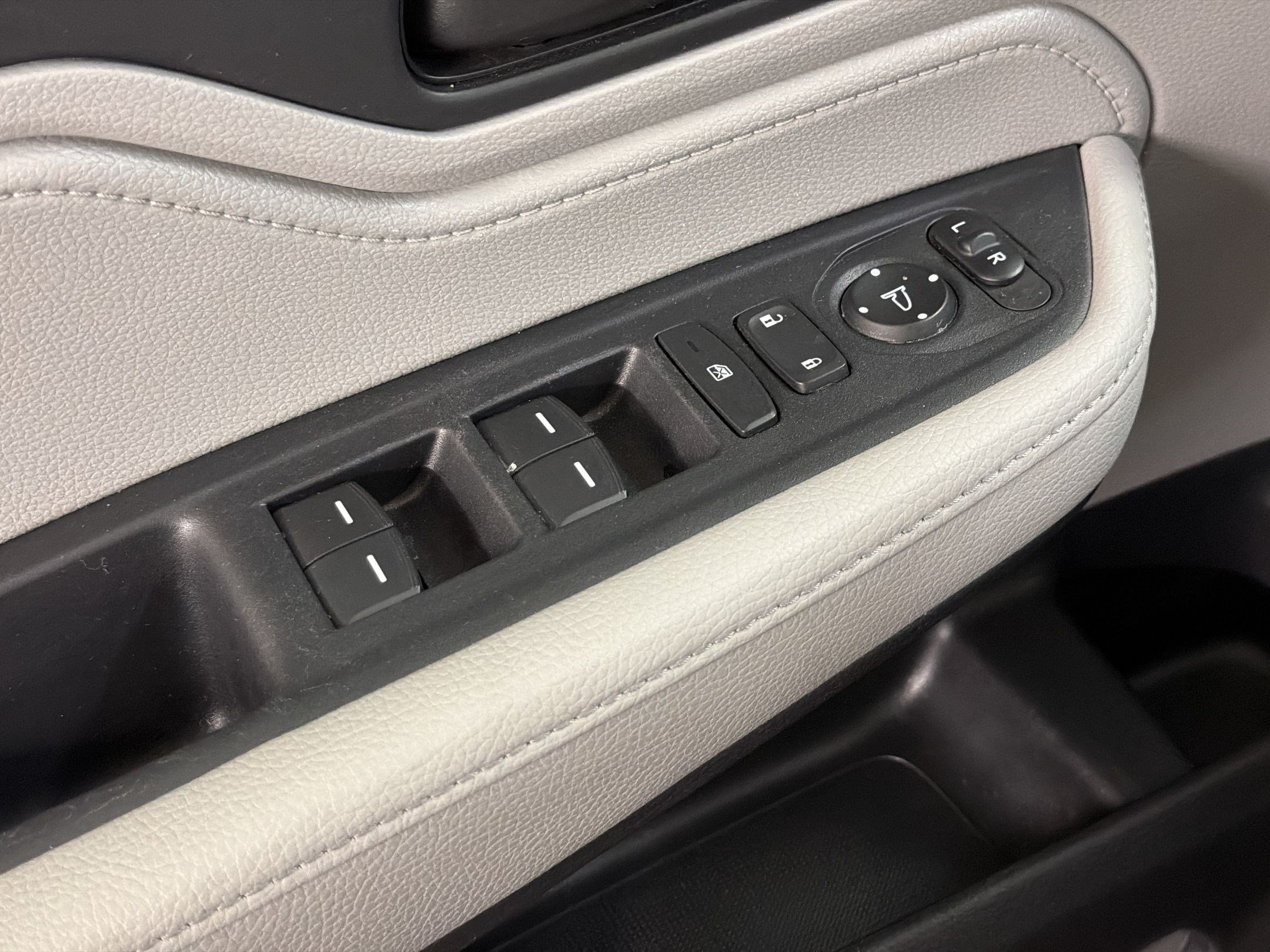 Certified 2024 Honda Odyssey EX image 13