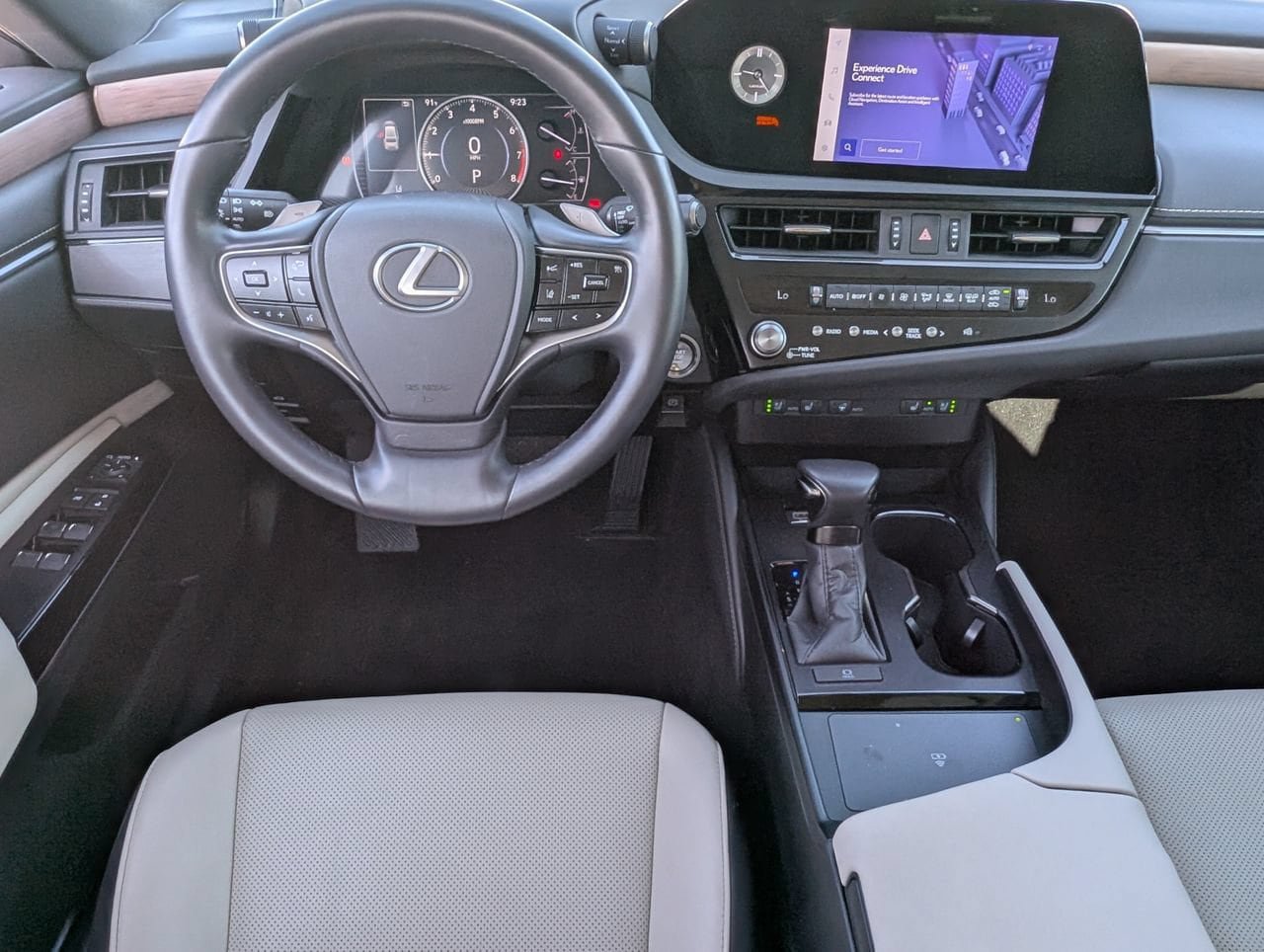 Used 2025 Lexus ES 350 w/ Premium Package FWD image 10