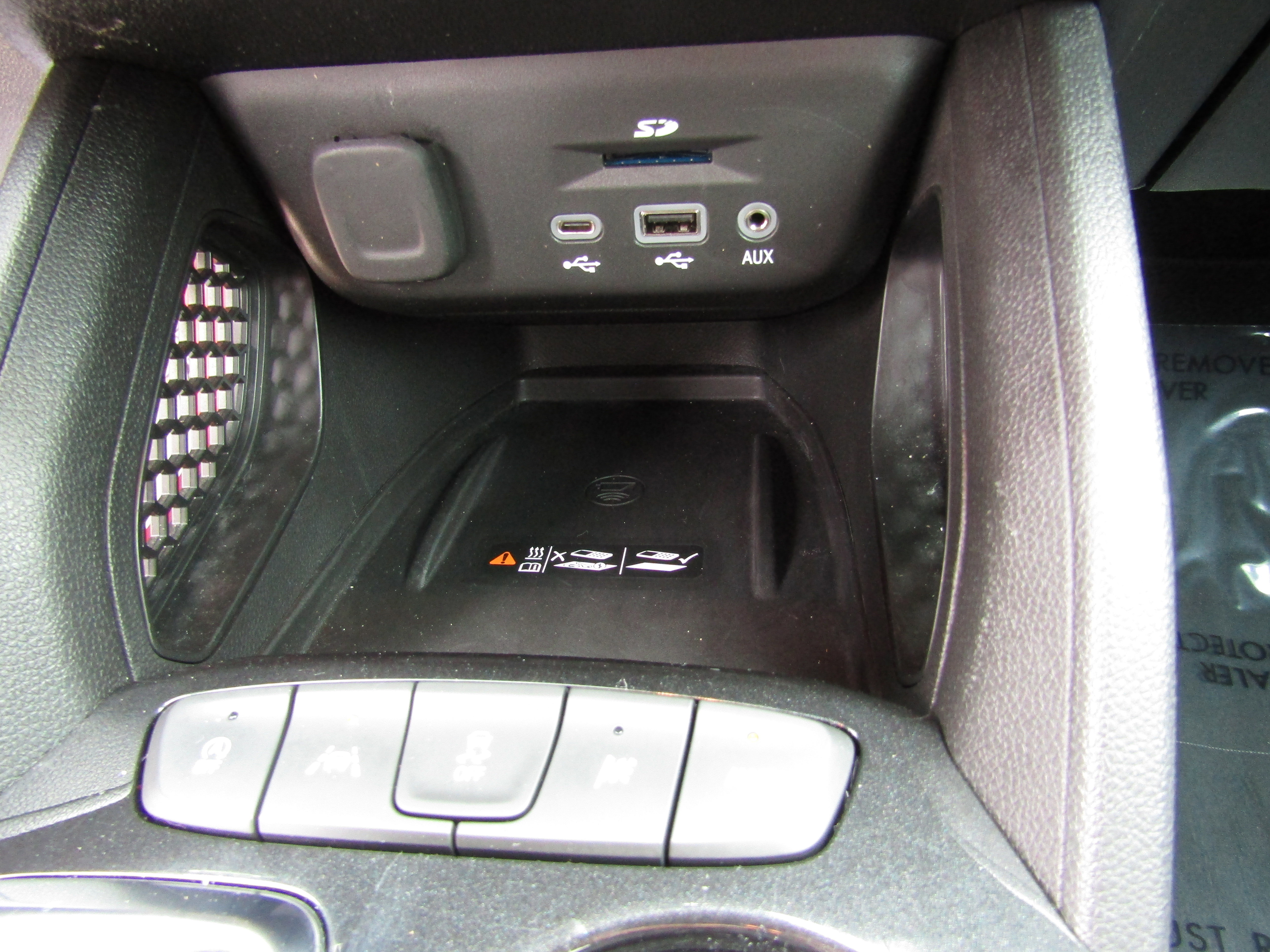 Used 2021 Chevrolet TrailBlazer RS w/ Technology Package image 20