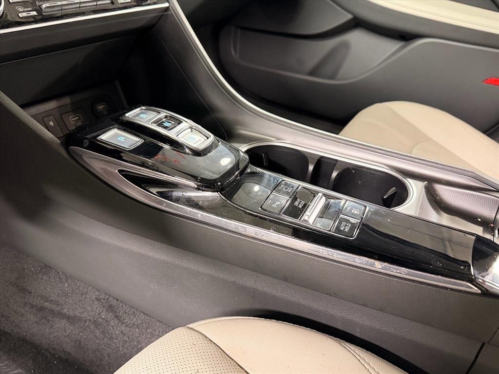 Used 2023 Hyundai Sonata Limited image 18