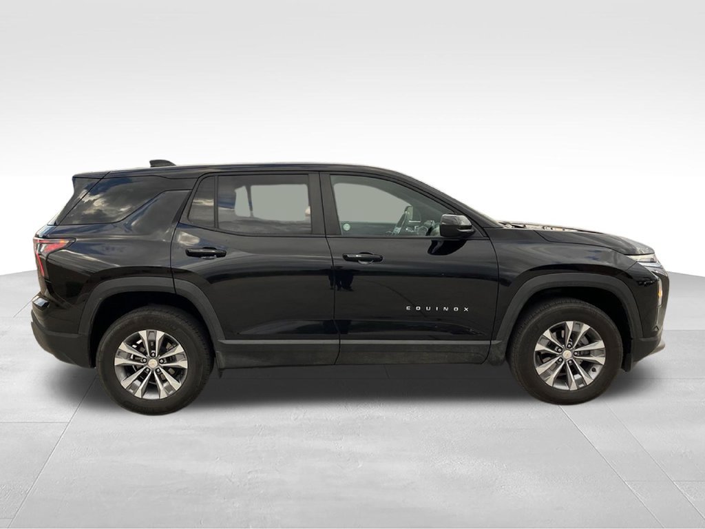 Used 2025 Chevrolet Equinox LT AWD/4WD image 6