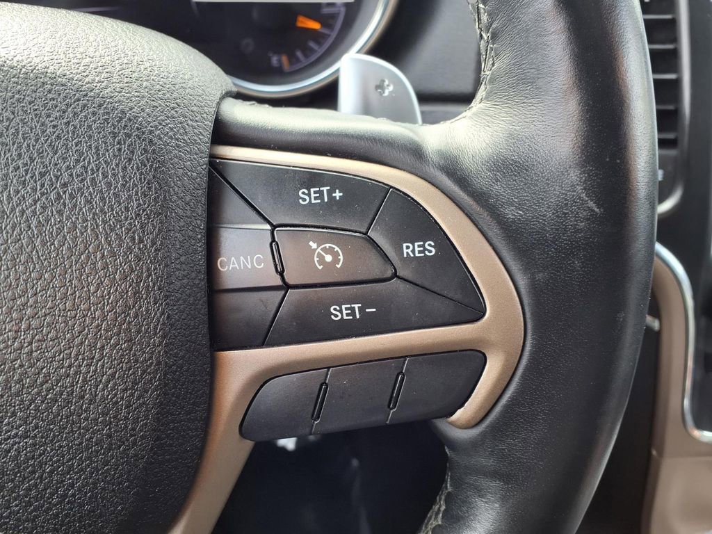 Used 2014 Jeep Grand Cherokee Limited image 15
