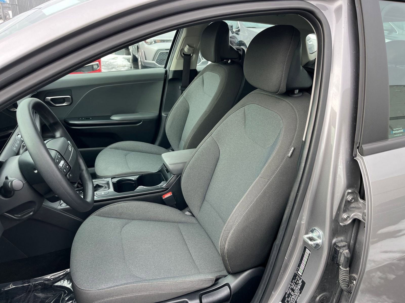 Used 2025 Kia K4 FWD image 36