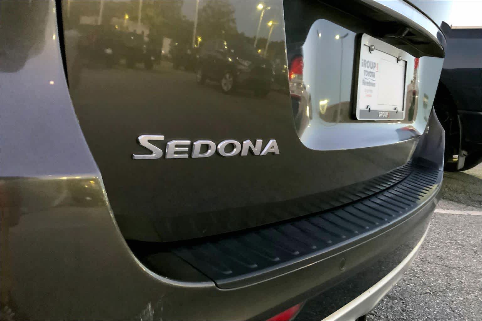Used 2015 Kia Sedona SX Limited FWD image 27