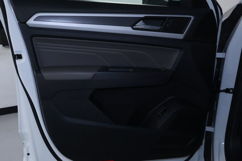 Used 2021 Volkswagen Atlas SEL R-Line image 14