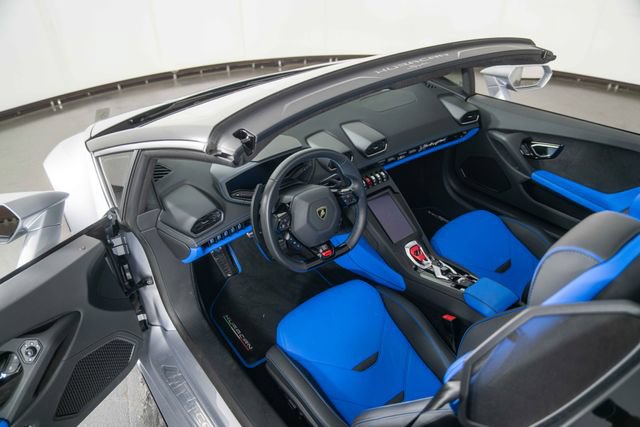 Used 2023 Lamborghini Huracan EVO RWD image 17