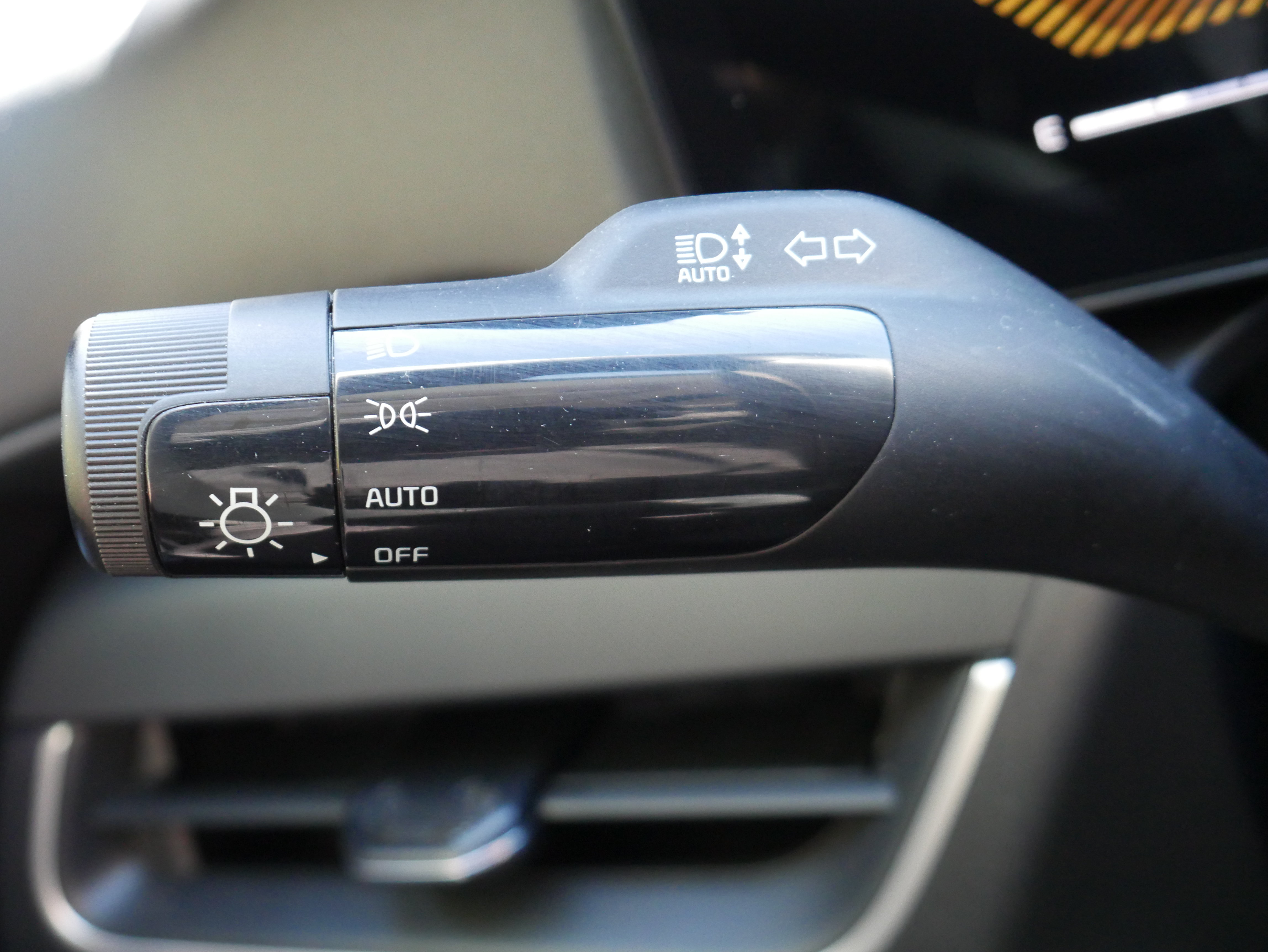 Certified 2025 Kia K4 FWD image 25