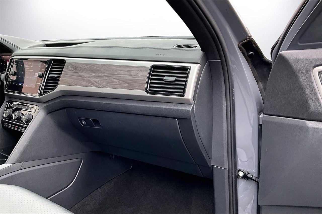 Used 2022 Volkswagen Atlas Cross Sport SE image 20