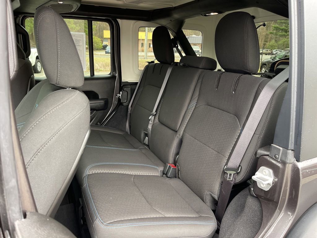 Certified 2025 Jeep Wrangler Unlimited Rubicon 4xe w/ Safety Group image 19