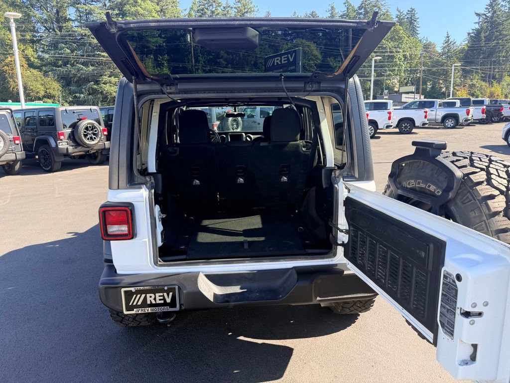 Used 2018 Jeep Wrangler Unlimited Sport AWD/4WD image 32