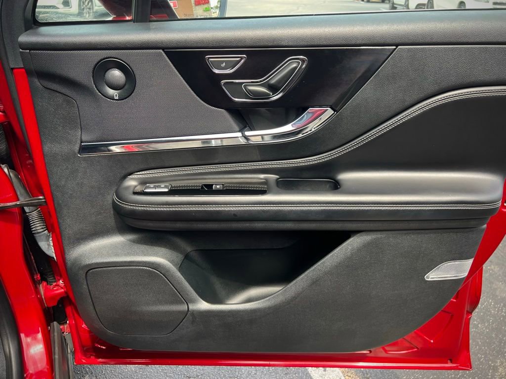 Used 2021 Lincoln Corsair Reserve w/ Elements Package image 29