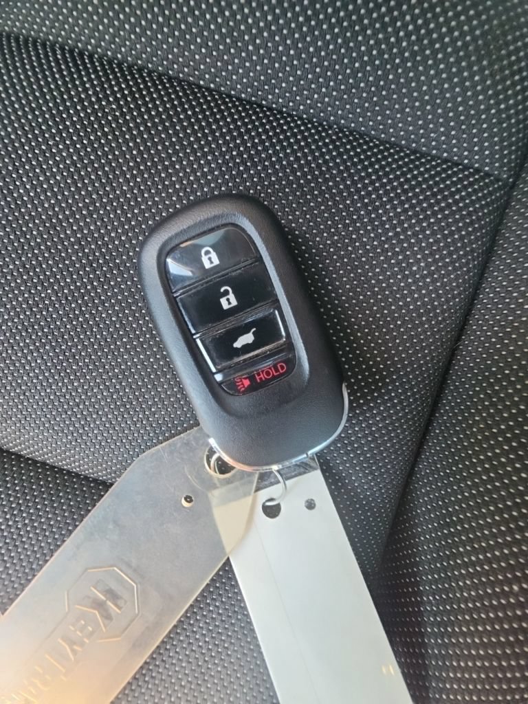 Used 2025 Honda CR-V LX image 32