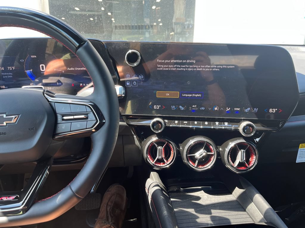 New 2025 Chevrolet Blazer EV RS w/ Super Cruise Package AWD/4WD image 17