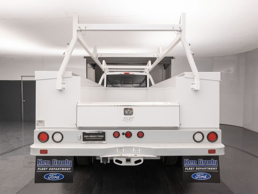 New 2026 Ford F450 XL w/ XL Chrome Package image 7