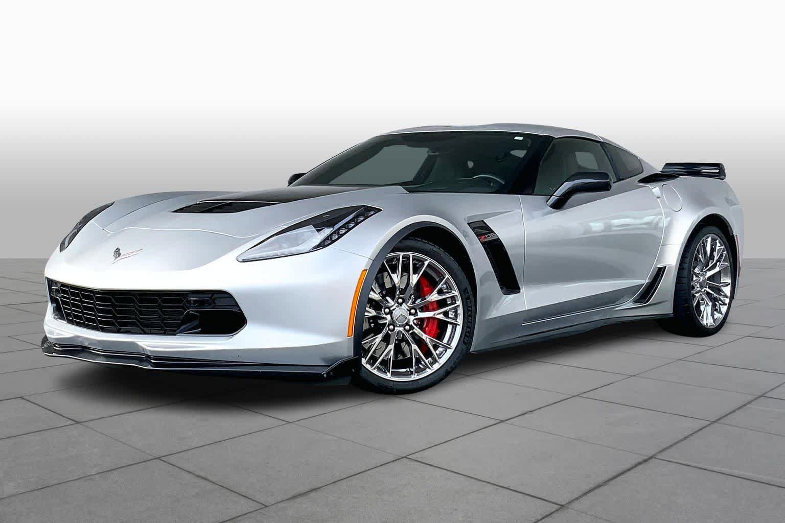 Used 2016 Chevrolet Corvette Z06 w/ 3LZ Preferred Equipment Group RWD image 2