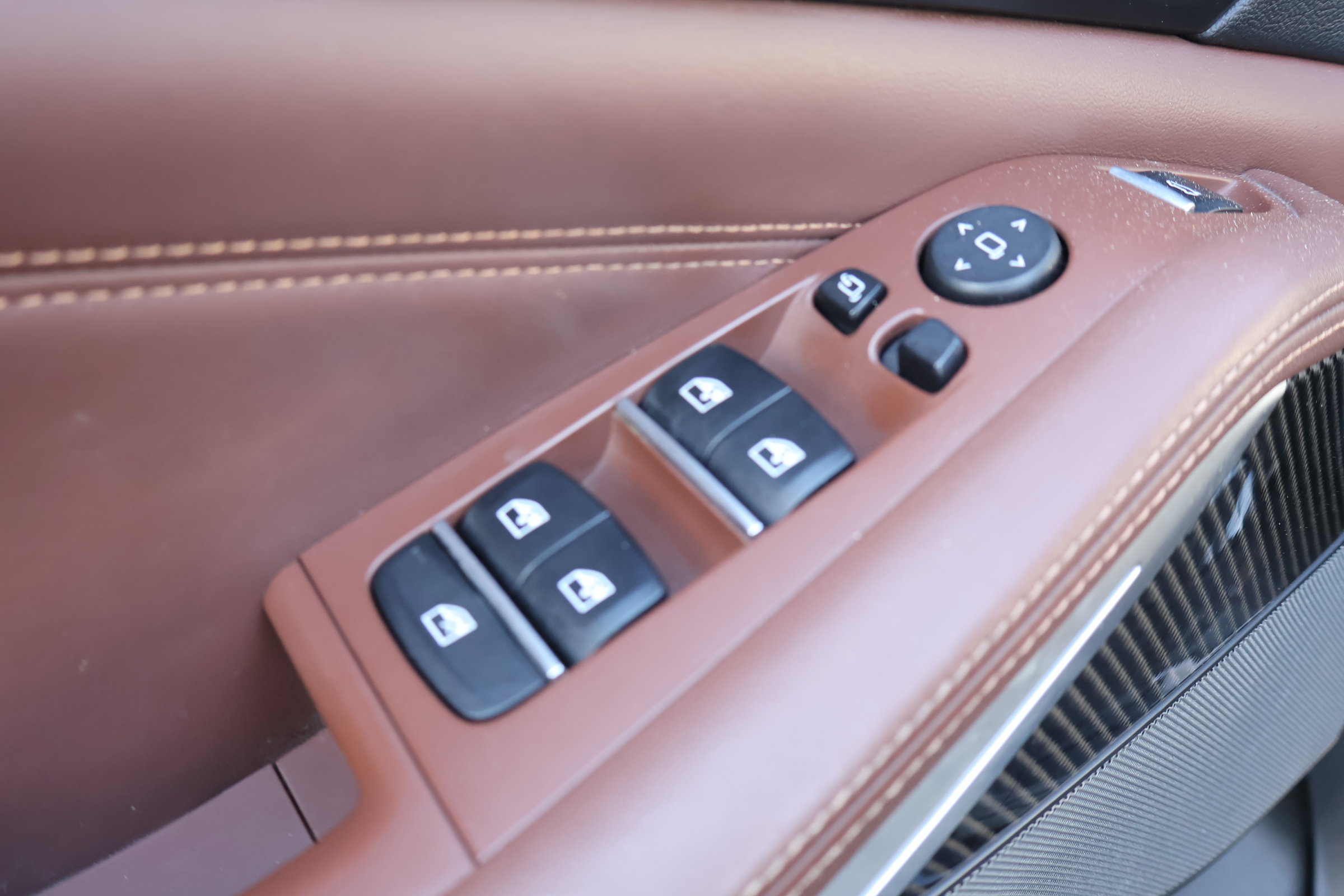 Used 2023 BMW X5 M50i w/ Executive Package image 15