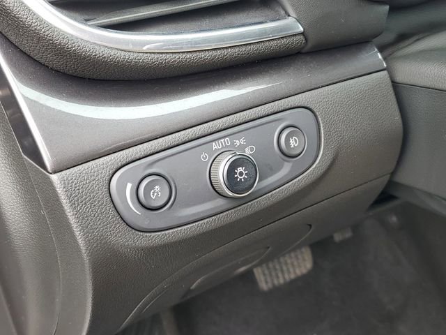 Used 2019 Buick Encore Essence image 13